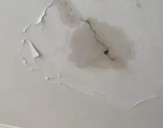双流阳台漏水维修公司分享下屋面防水工程质量问题原因分析